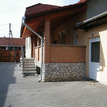 Pal Utcai Apartman Miskolc Buitenkant foto