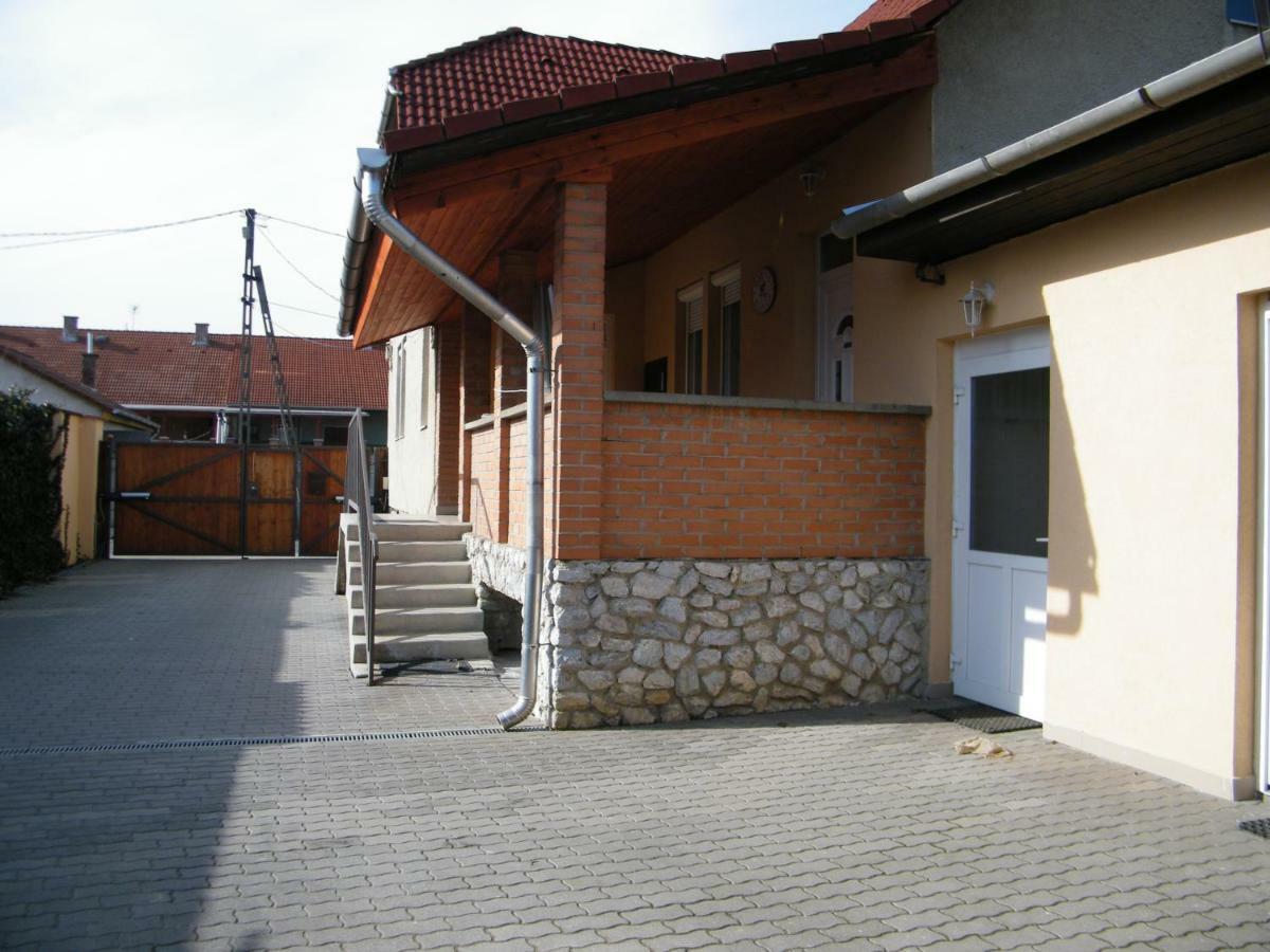 Pal Utcai Apartman Miskolc Buitenkant foto
