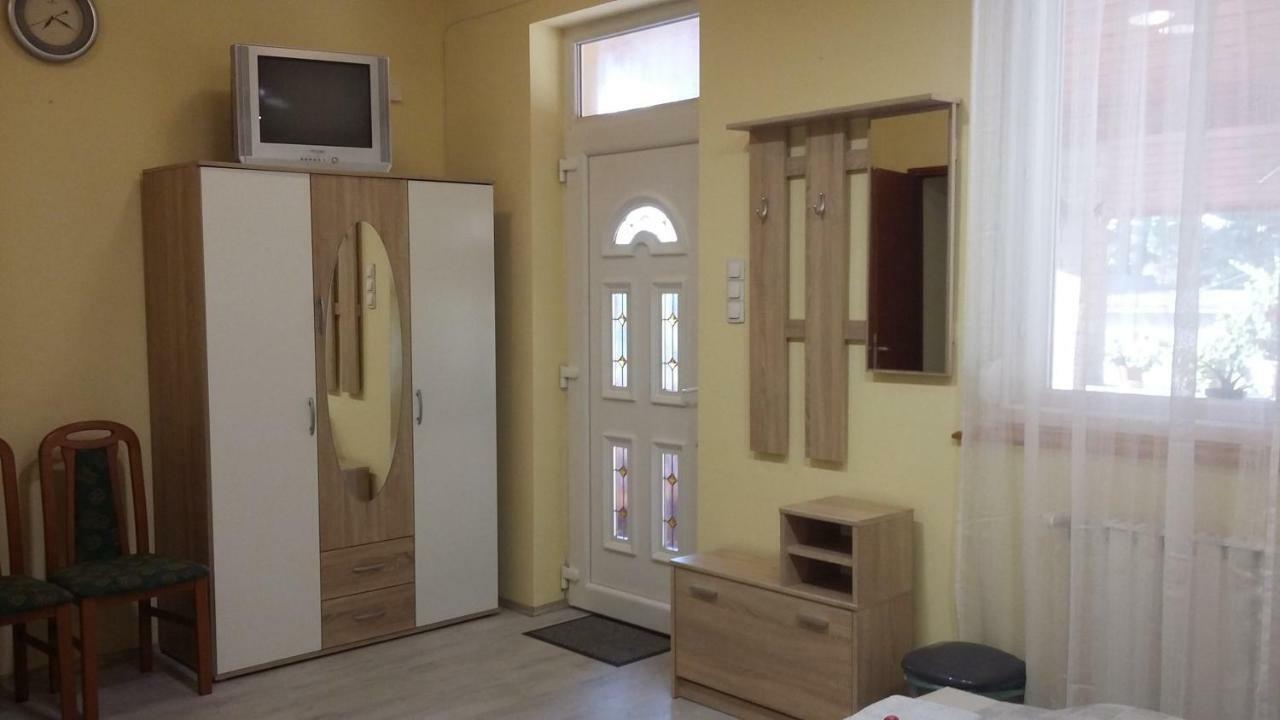 Pal Utcai Apartman Miskolc Buitenkant foto