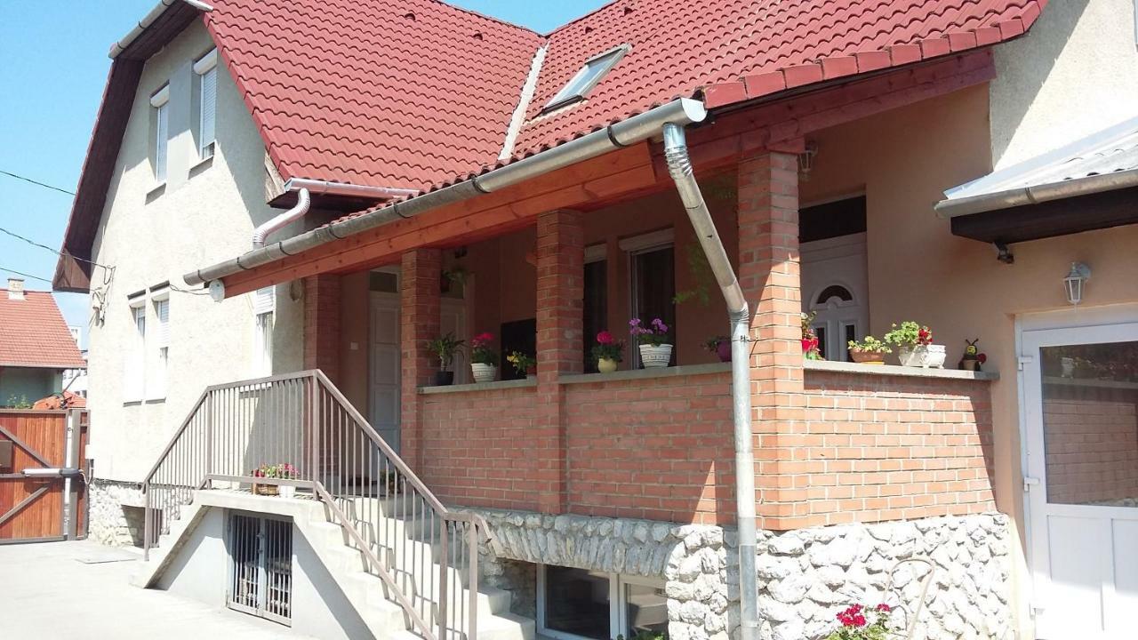 Pal Utcai Apartman Miskolc Buitenkant foto